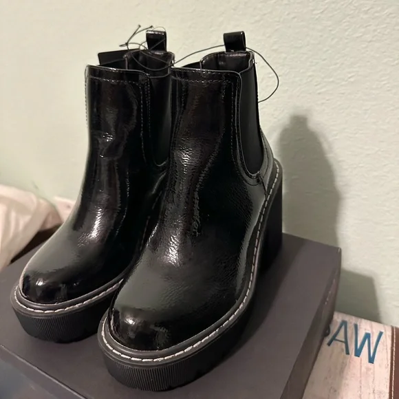 Forever 21 Black boots (new with tags). US Women’s Size 5.5 - Picture 4 of 5